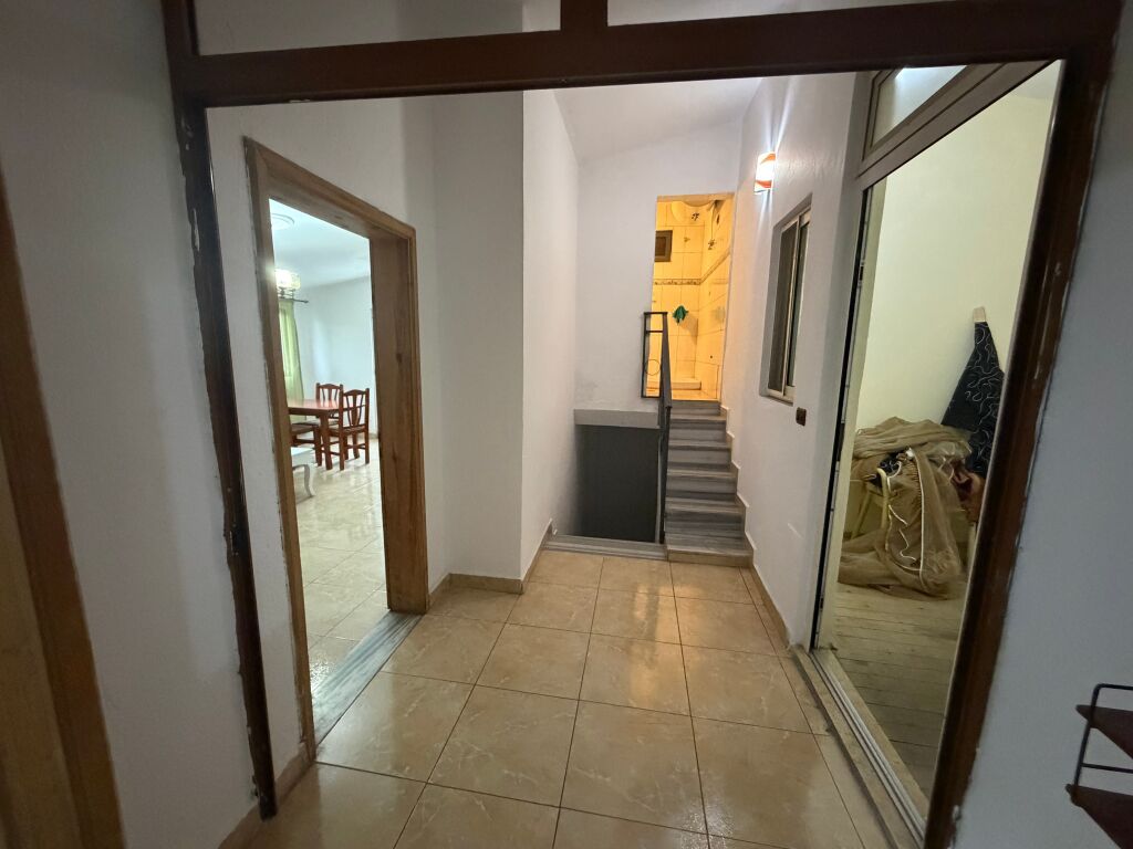 2+1,kat 3 ekzistues,rruge e durresit,500 euro