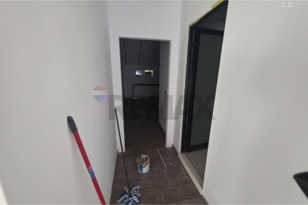 Shitet Apartament 1+1 me pamje të hapur nga Lana!