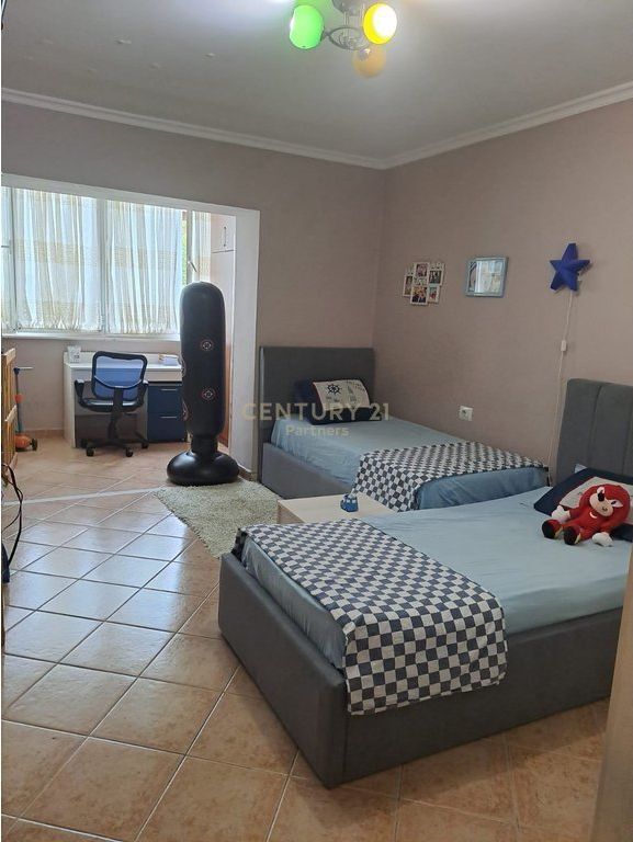Apartment for sale 2+1+2 at Vasil Shanto 265,000 €