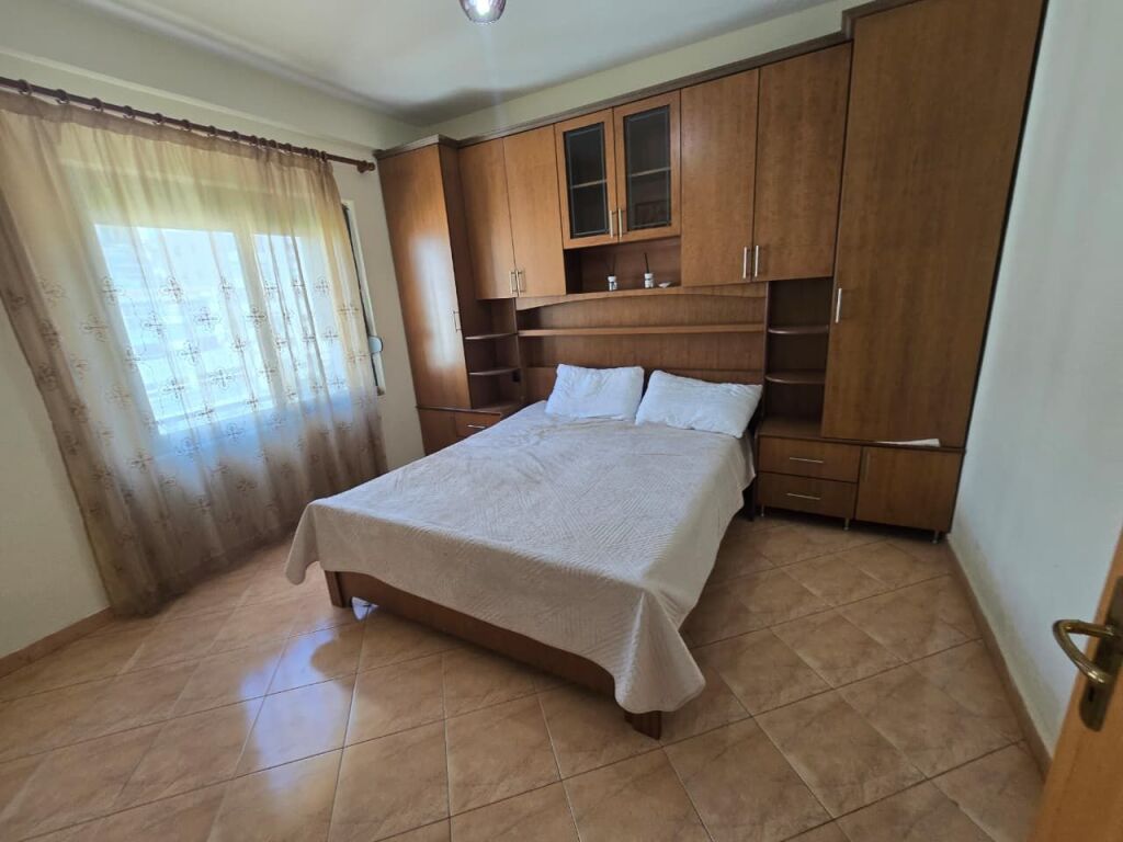 Apartament 1+1 Ne Shitje Prane Kompleksit Freskia Golem