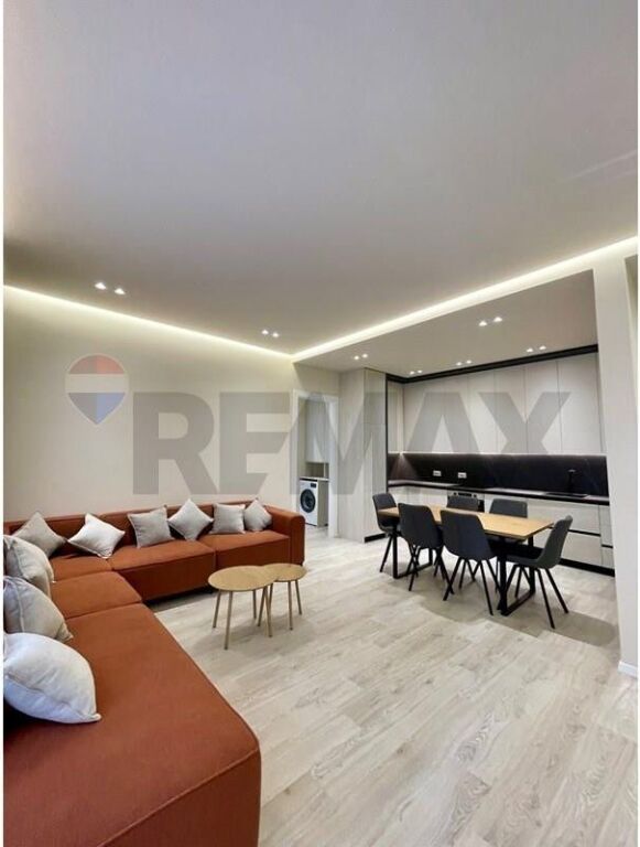 APARTAMENT 2+1 ME QIRA TE KOMPLEKSI DELIJORGJI!