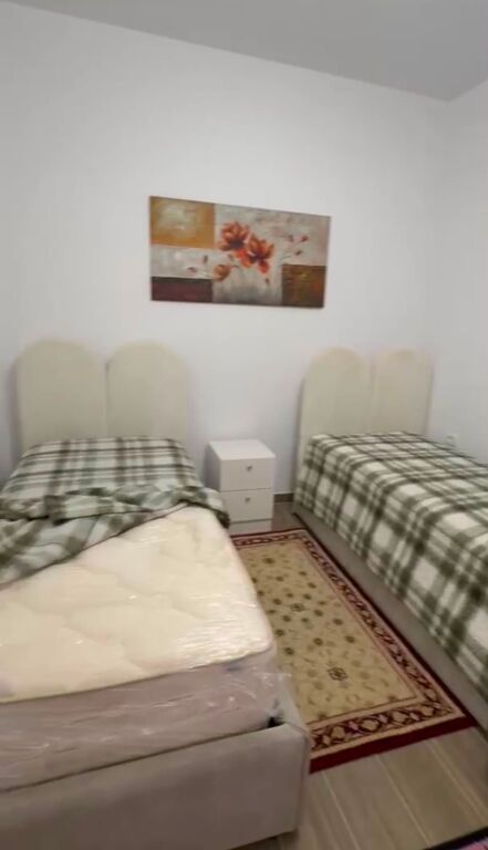 Apartament me qera - Bulevardi i Ri