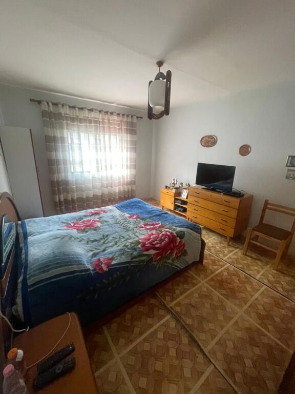 Apartament 2+1 per shitje tek Ali Demi.