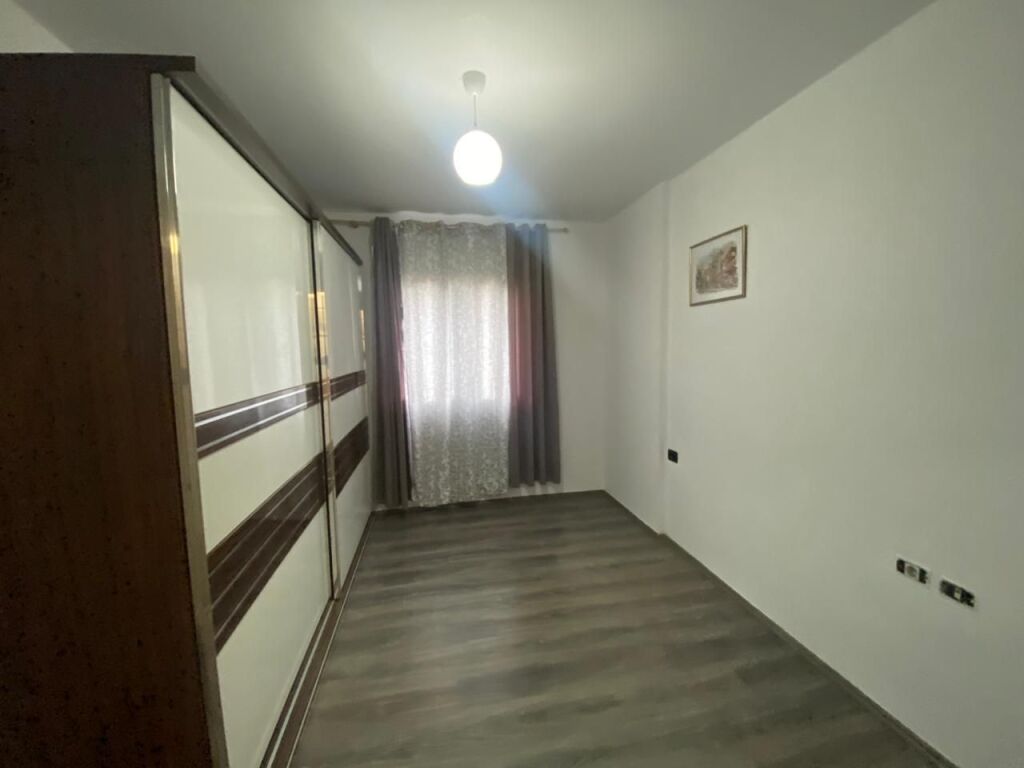 2+1 apartment for sale at Fusha e Aviacionit