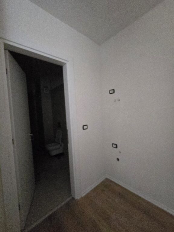 Shitet apartament tek Fusha Aviacionit
