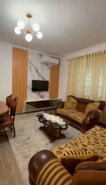 Apartament me qera - Bulevardi i Ri