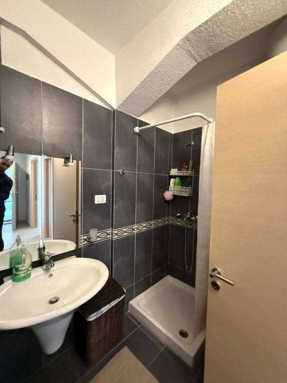 Apartament 2+1 Me Qira pamje deti + post parkimi në Plazh, Durres