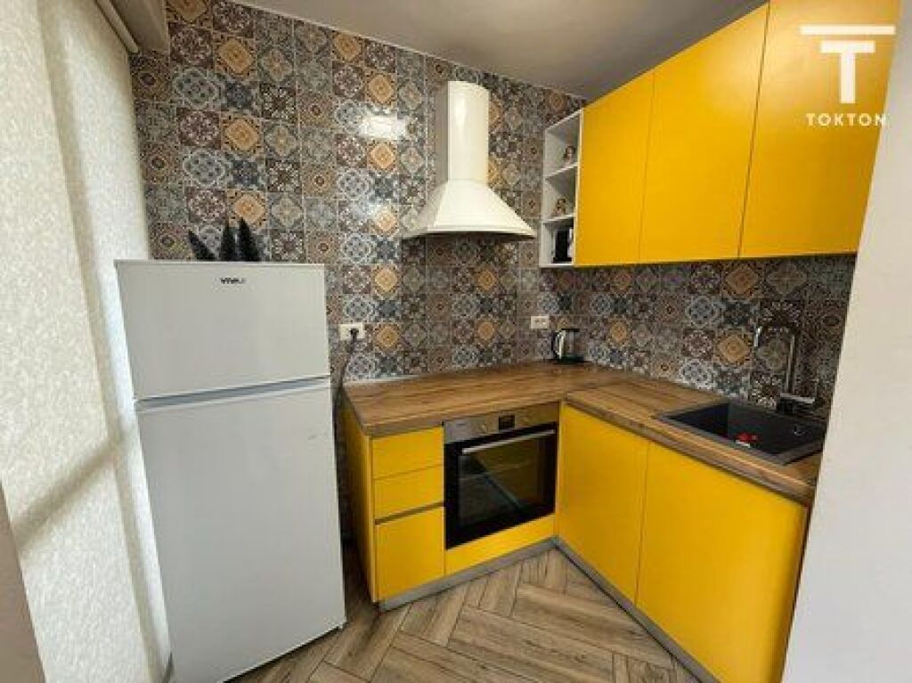IN VENDITA, APPARTAMENTO 1+1, VIA: "21 DICEMBRE", TIRANA