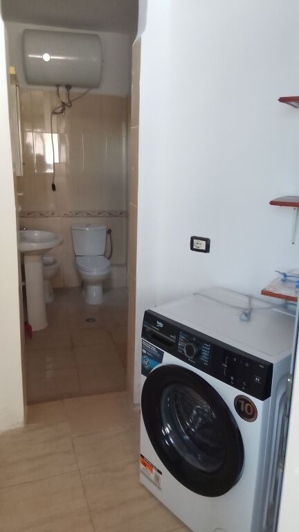 Apartment me qera, 2+1 tek Xhamlliku