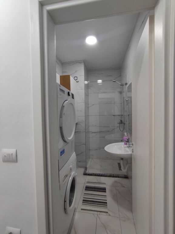 Apartament 1+1 me qira – pranë Spitalit Amerikan 3 !