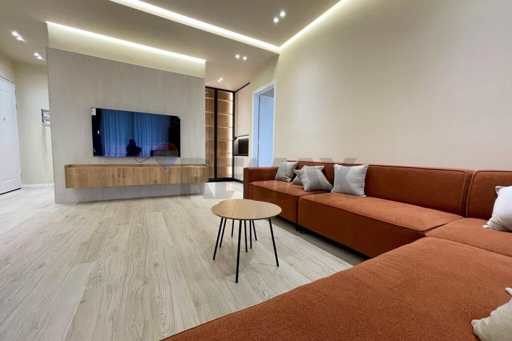 APARTAMENT 2+1 ME QIRA TE KOMPLEKSI DELIJORGJI!