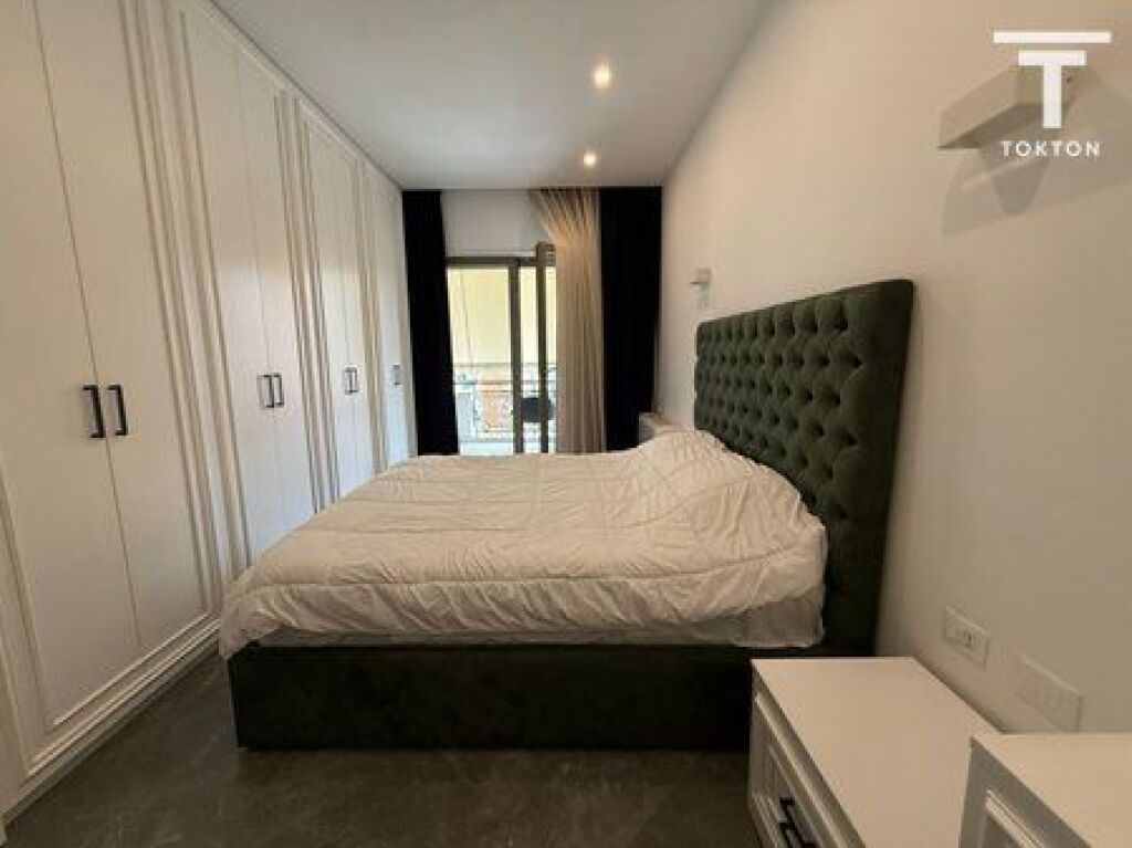 QIRA, APARTAMENT 2+1+2+ POST PARKIMI, KOMPLEKSI DELIORGJI, TIRANË