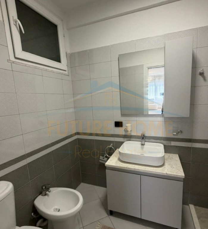 Shitet, Apartament 1+1, Unaza e Re . UNA69423