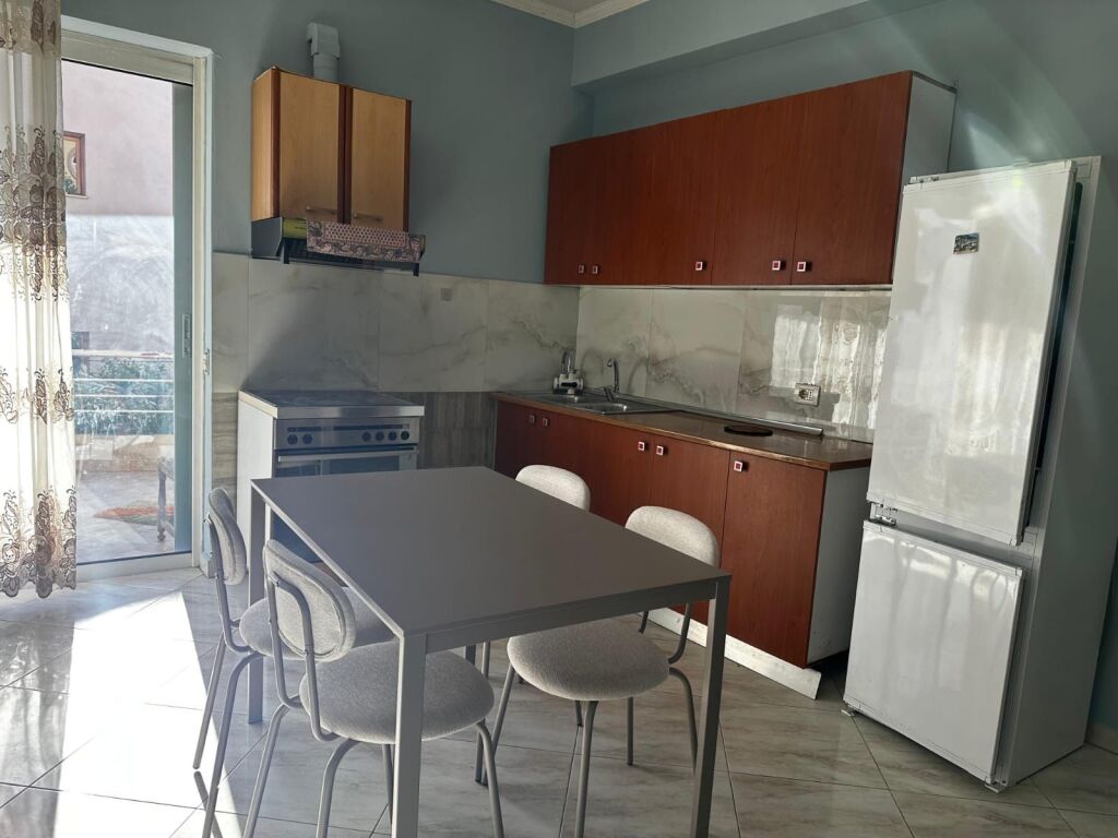Apartament 1+1 me qera tek Kodra e Priftit prane UET