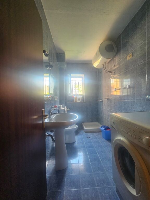 Jepet me qira apartament 2+1