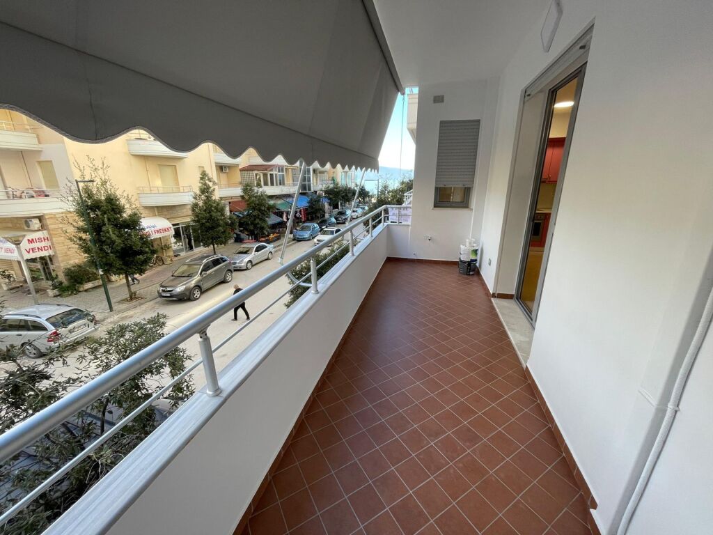 🏡✨ ME QIRA – Apartament 1+1 në Lungomare, Vlorë ✨🏡