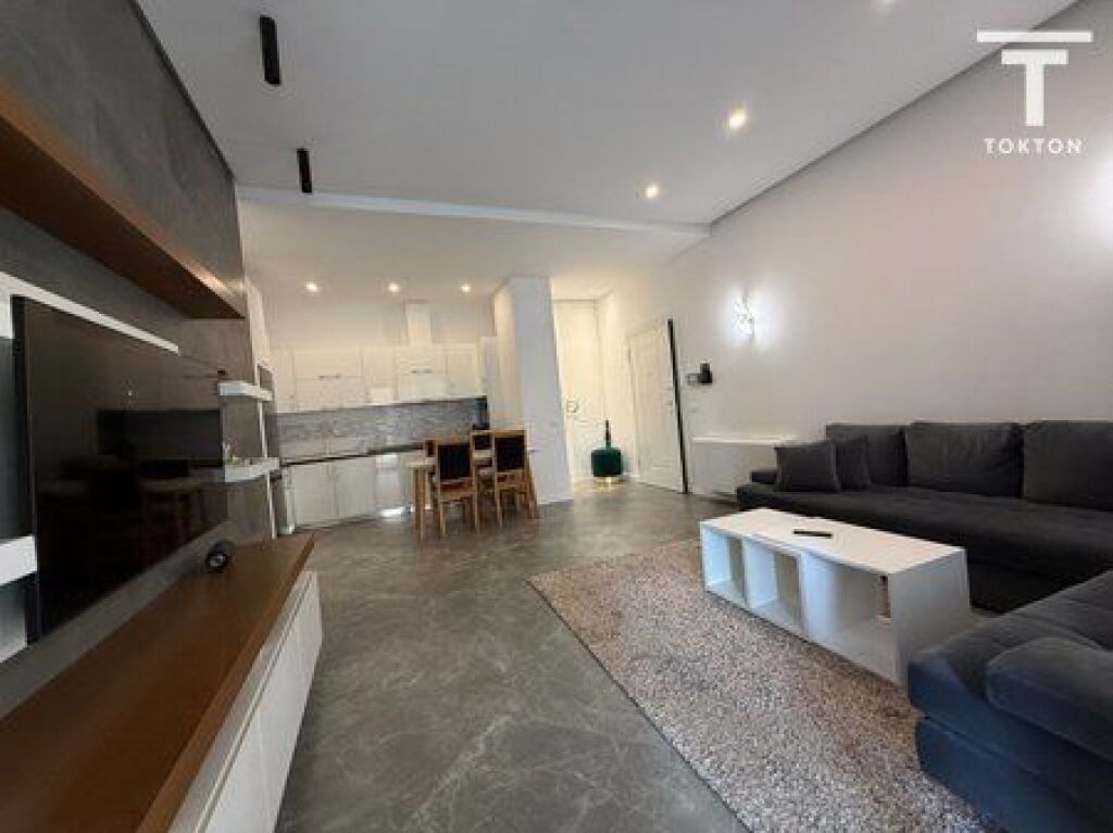 QIRA, APARTAMENT 2+1+2+ POST PARKIMI, KOMPLEKSI DELIORGJI, TIRANË