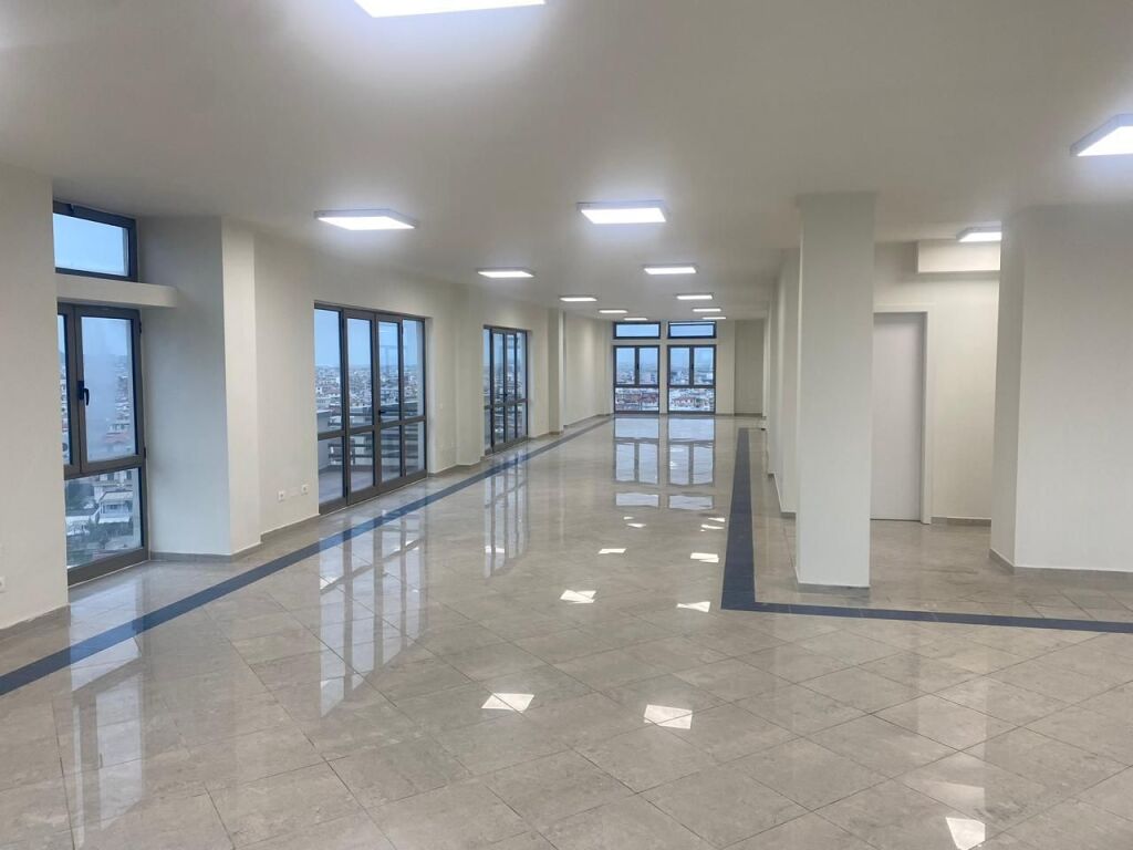 🏢 BUSINESS PREMISES FOR RENT – DURRËS ENTRANCE