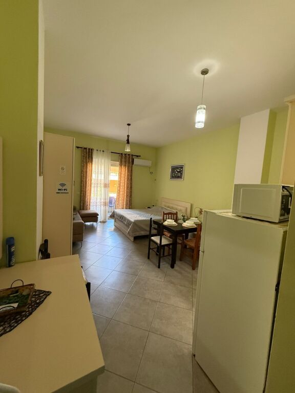 🏡 Jepet me qera garsoniere në Stacionin e Parë të Plazhit, Durrës