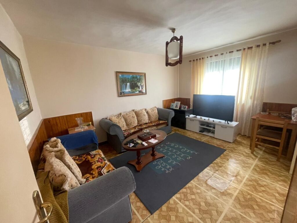 Apartament 2+1 per shitje tek Ali Demi.