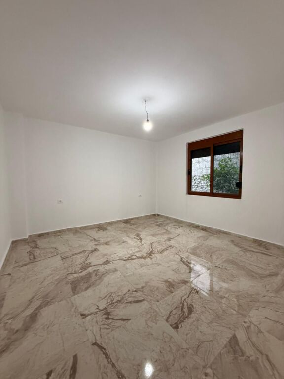 Shtëpi private 2+1 me Qira te Spitali, Durrës
