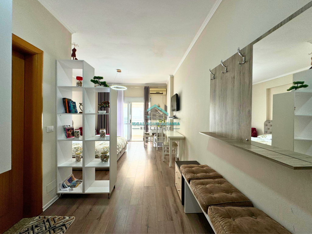 Studio në shitje në Lungomare – Vlore