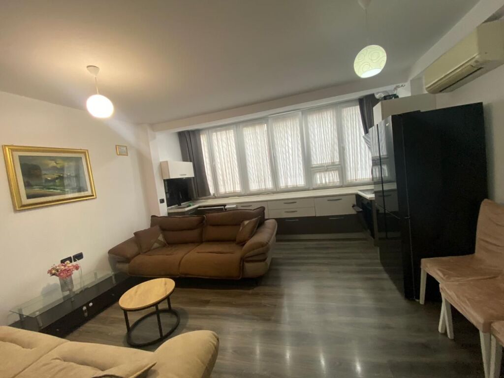 Apartment 2+1 for sale Fusha e Aviacionit !