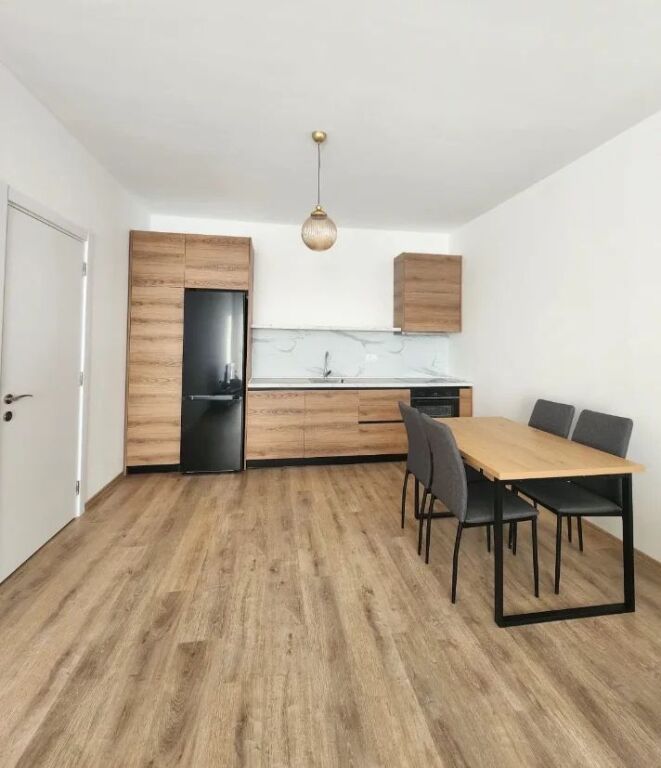 Apartament 1+1 per qera tek kompleksi Arlis Farmacia 10 !