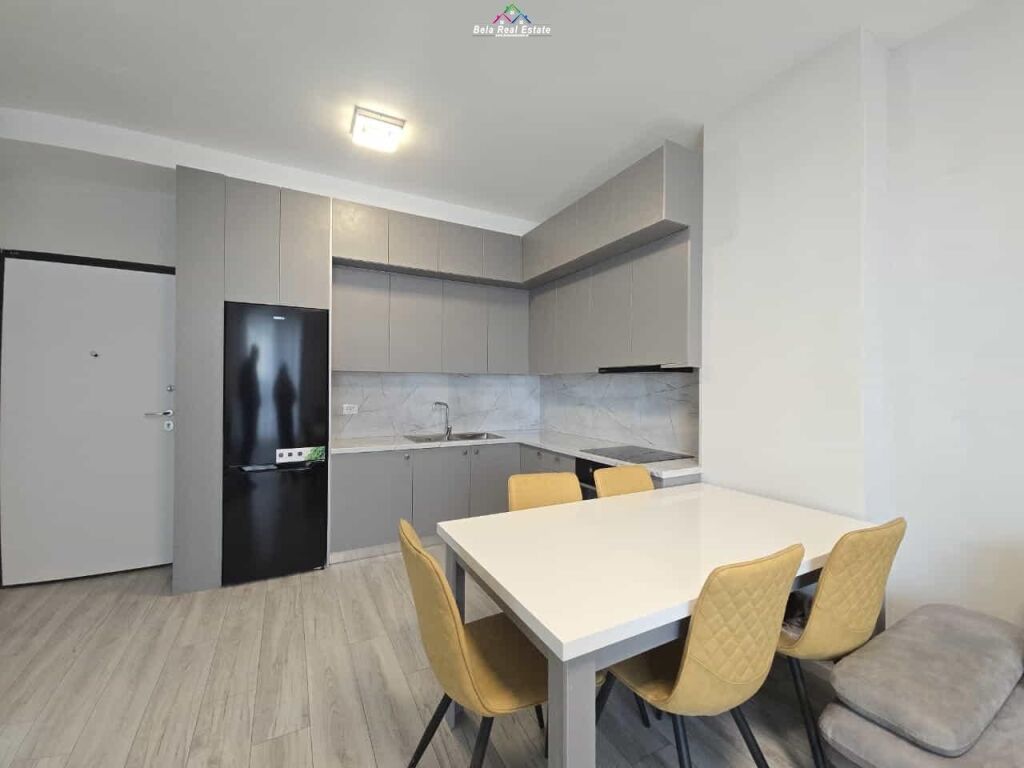 Appartamento In Affitto 1+1 Vicino Komuna e Parisit (ID B2101385) Tirana