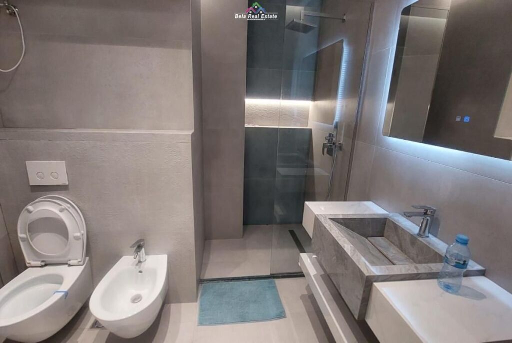 Appartamento In Affitto 1+1 Vicino a Komuna e Parisit (ID B2101722) Tirana