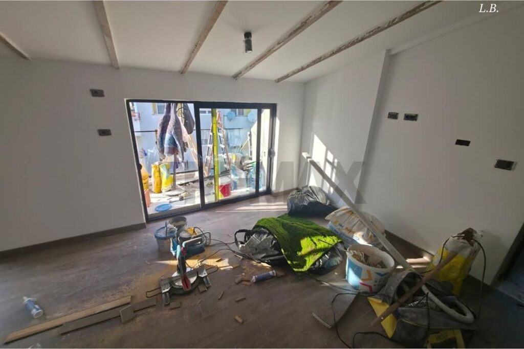 Shitet Apartament 1+1 me pamje të hapur nga Lana!