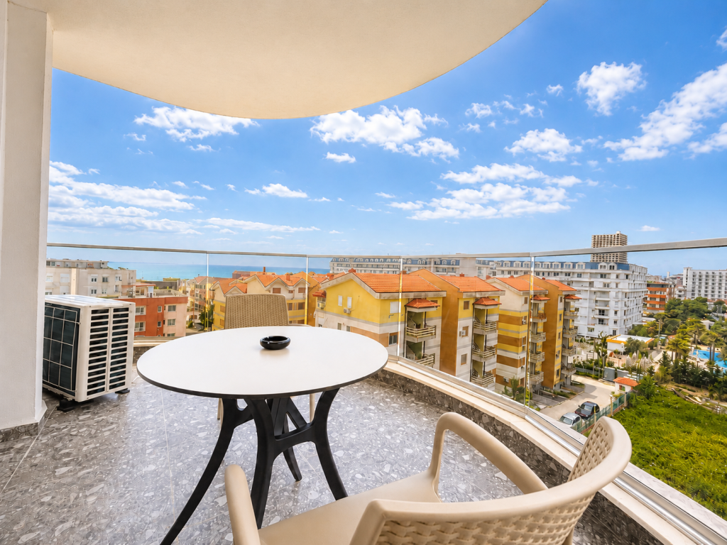 Shitet Apartament 2+1 i Mobiluar me Pamje Deti - Golem