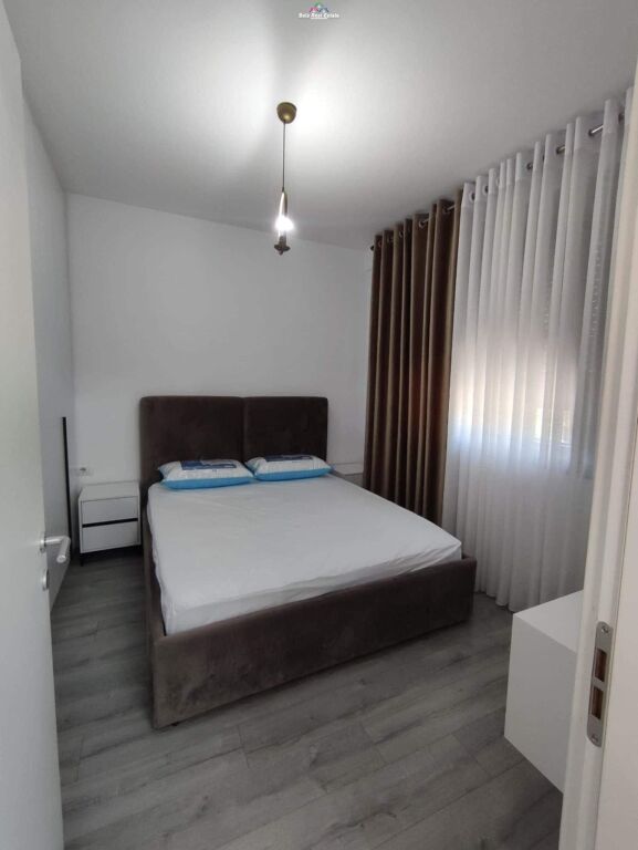 Apartament Me Qera 1+1 Prane Spitalit Amerikan 3 (ID B210256) Tirane