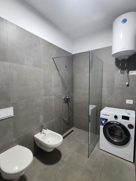 🏡 Apartament 1+1 me Qira – Kompleksi Arlis, Rruga e Dibrës ✨ 🏢 Kati: 11