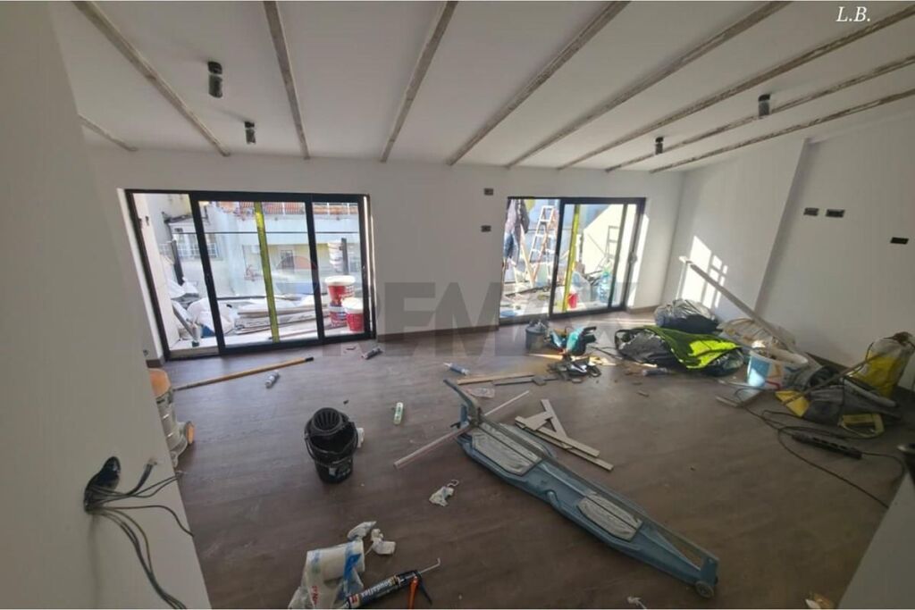 Shitet Apartament 1+1 me pamje të hapur nga Lana!
