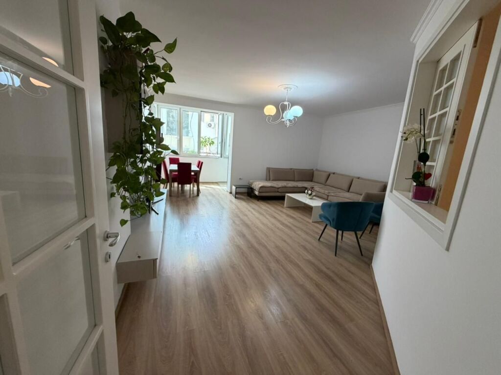 🏢Dopo 9 piani, si affitta appartamento 3+1+2, arredato, 120.000 Lek