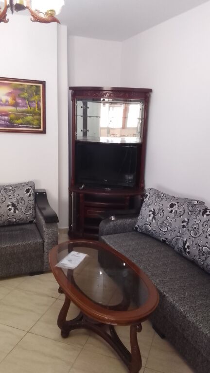 Apartment me qera, 2+1 tek Xhamlliku