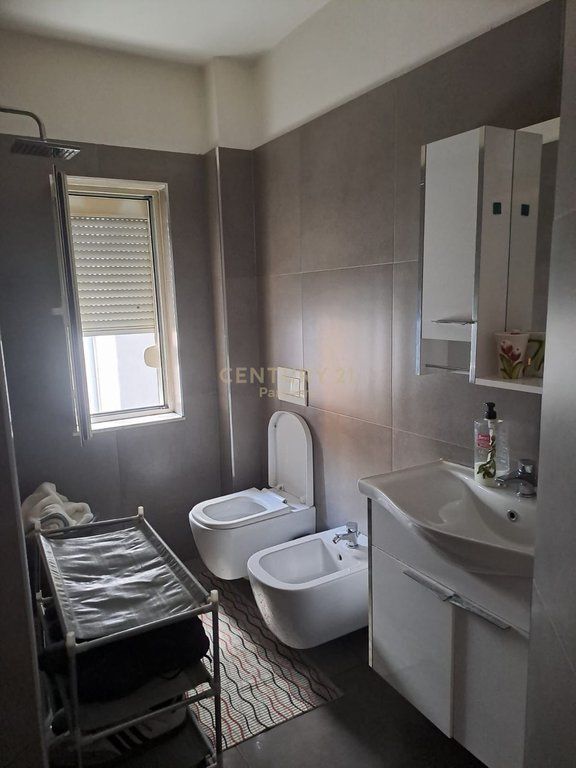 Apartment for sale 2+1+2 at Vasil Shanto 265,000 €