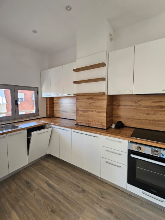 Jepet me Qira Apartament 3+1+2 – Bulevardi Zhan D’Ark