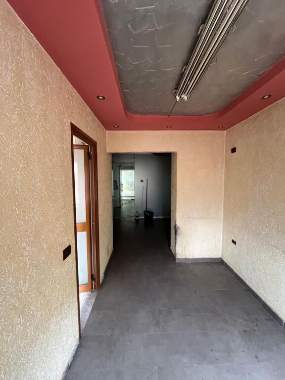 Shitje | Ambjent Biznesi | Rruga Xhanfize Keko | 145000 €
