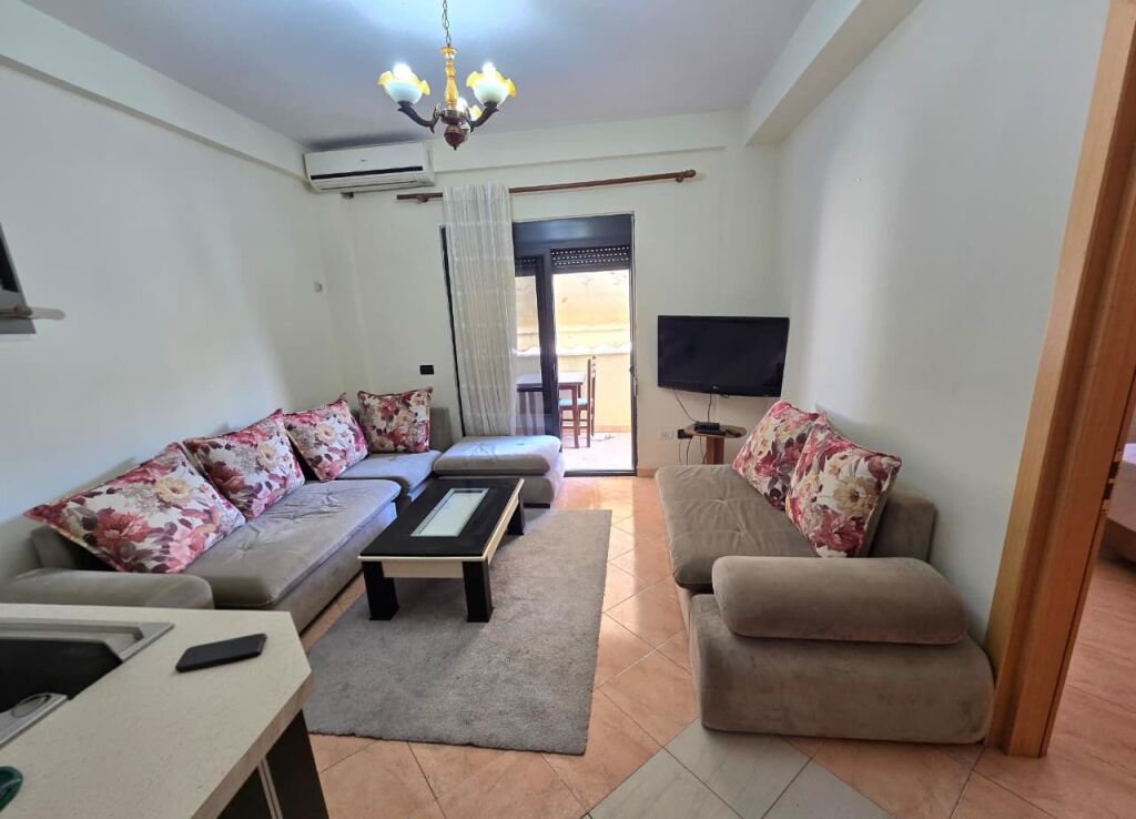 Apartament 1+1 Ne Shitje Prane Kompleksit Freskia Golem