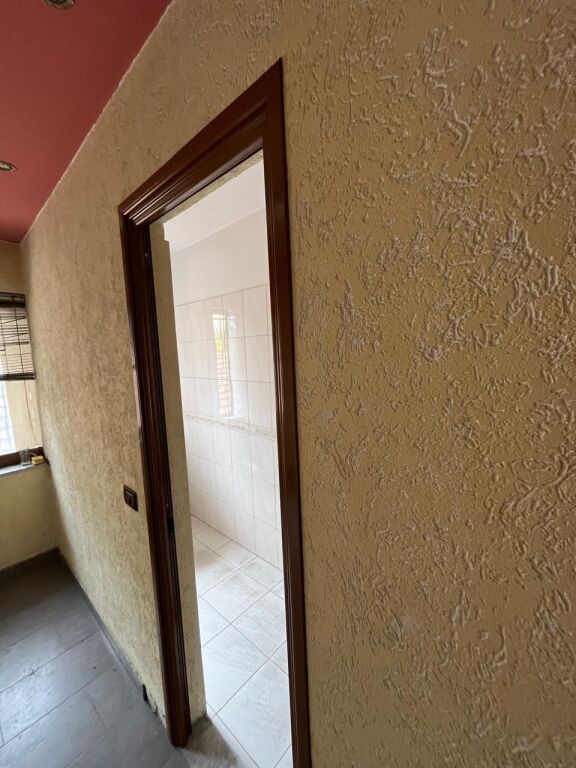 Shitje | Ambjent Biznesi | Rruga Xhanfize Keko | 145000 €