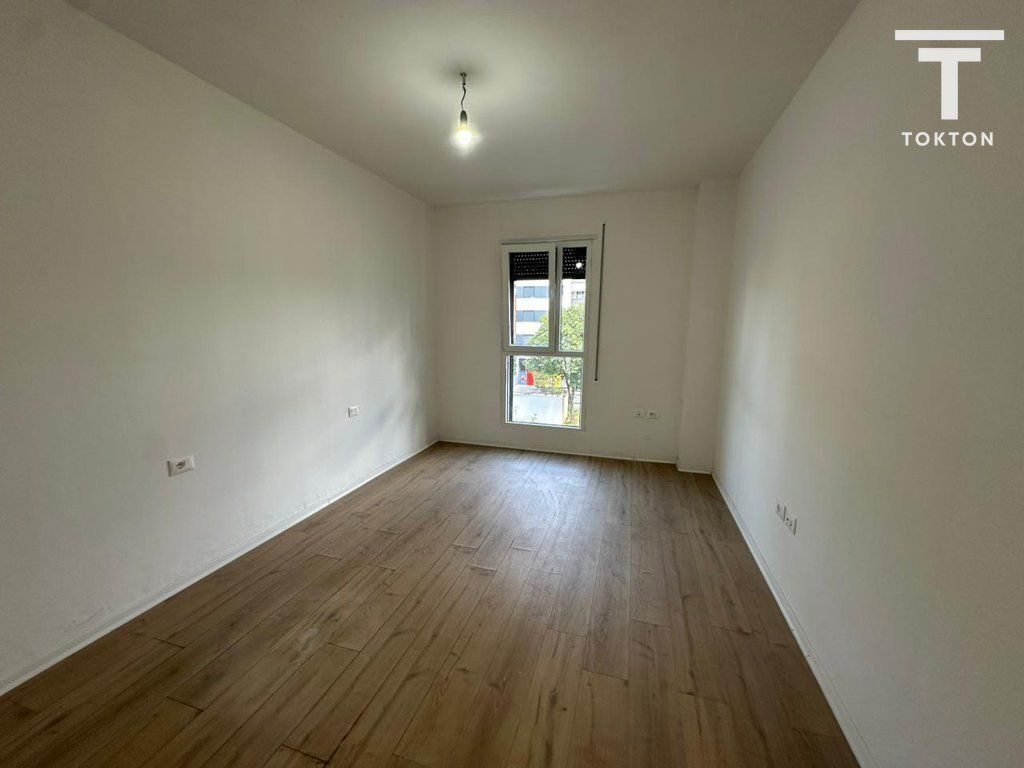 QIRA, APARTAMENT 2+1+2, DON BOSKO, TIRANË