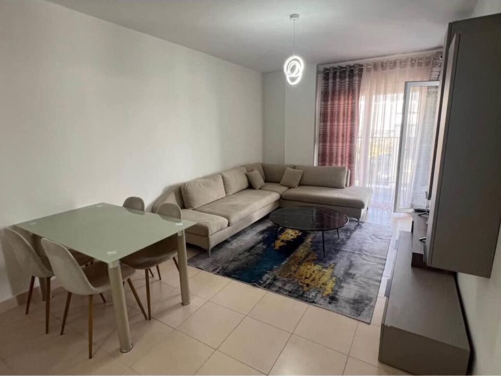 Affitto | Apartament 1 + 1 | Rruga 5 Maji | 400 €/mese
