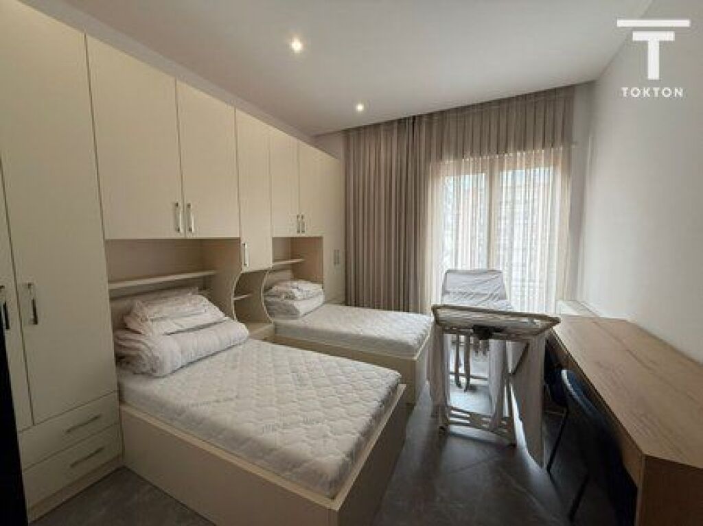 QIRA, APARTAMENT 2+1+2+ POST PARKIMI, KOMPLEKSI DELIORGJI, TIRANË