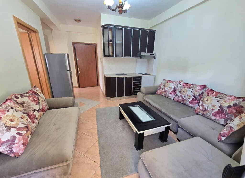 Apartament 1+1 Ne Shitje Prane Kompleksit Freskia Golem