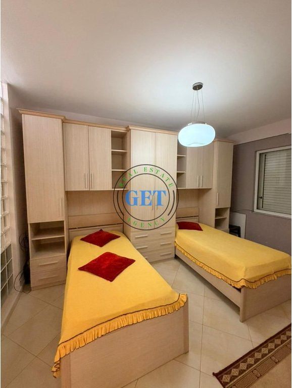 Jepet me qira Apartament 2+1+2, Pallati i Sportit, Durrës