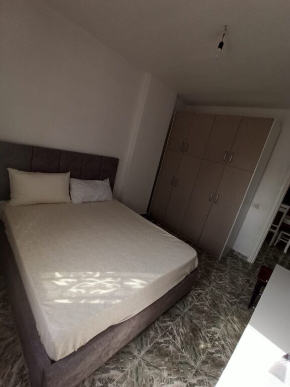 🏢Don Bosko, near Supermarket Viva, 2+1 apartment for rent, furnished 60,000 Leke    