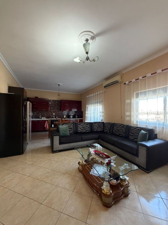 Apartament 2+1 per shitje te Drejtoria e Policise Durres