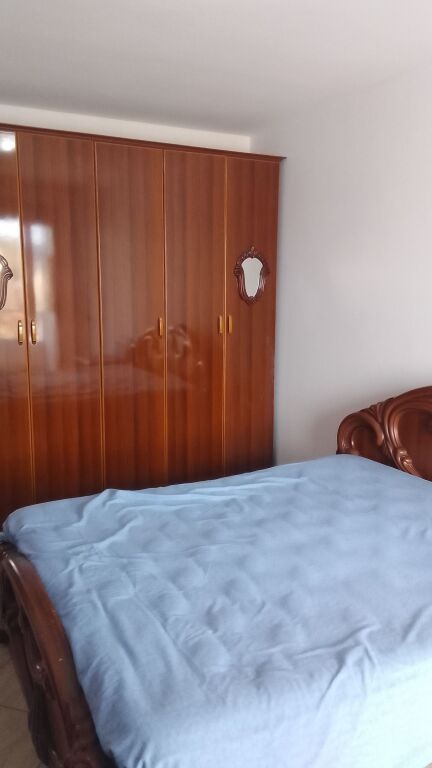 Apartment me qera, 2+1 tek Xhamlliku